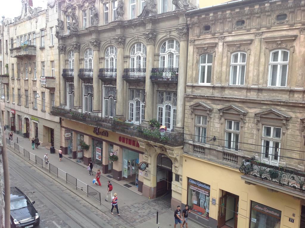 Apartments On Doroshenka 19 Lviv Exterior photo